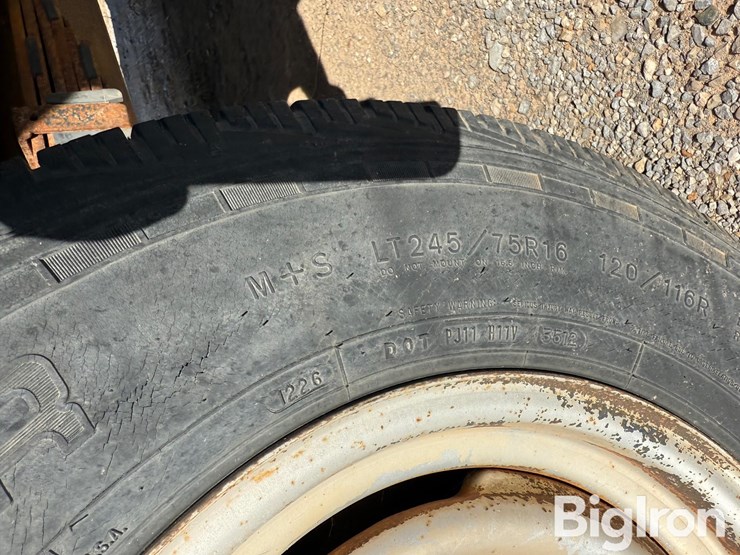 2000-gmc-c3500-2wd-service-truck-image-18