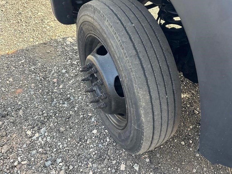 ford-f550-xl-image-11