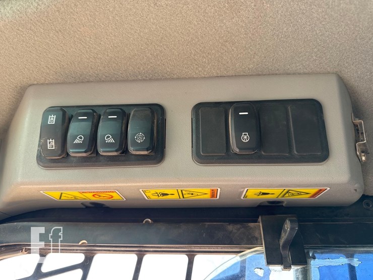 caterpillar-299d3-image-24