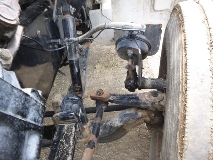 peterbilt-330-image-22