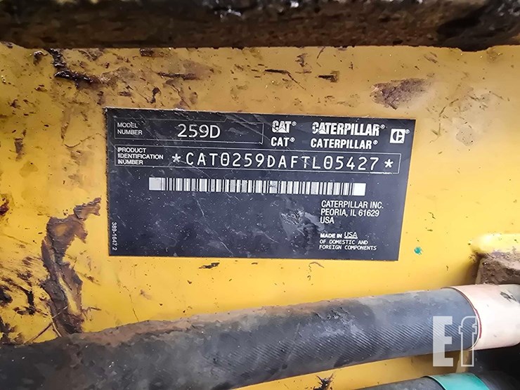 2015-caterpillar-259d-image-15