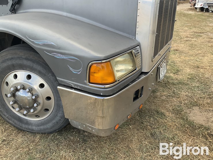 peterbilt-377-image-15