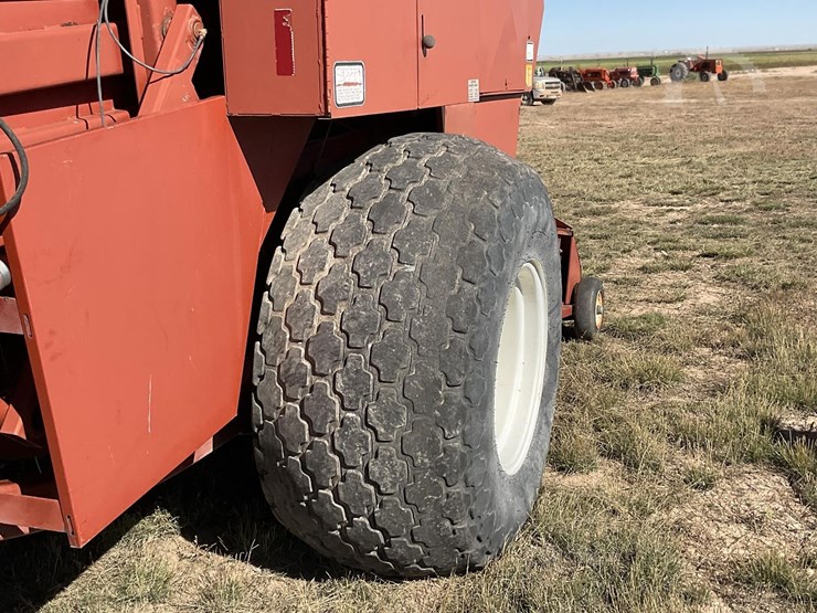 1980-hesston-4900-image-12