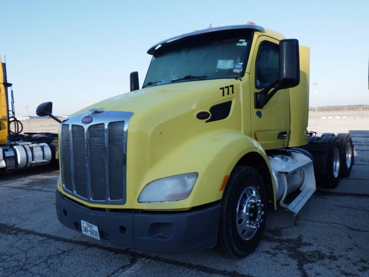 2018-peterbilt-579-image-1