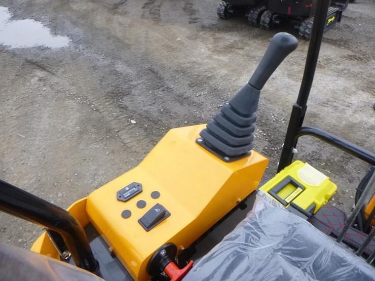 2025-vicsec-vc15-hydraulic-excavator-image-21