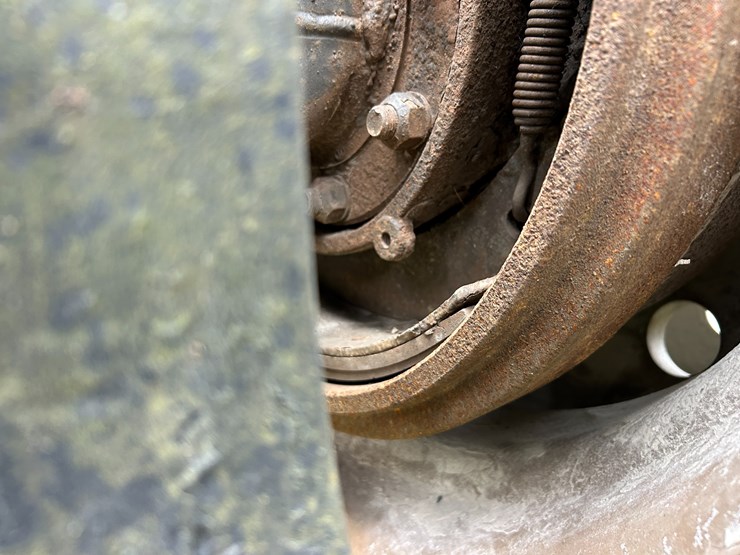 #95-•-volvo-semi-image-29