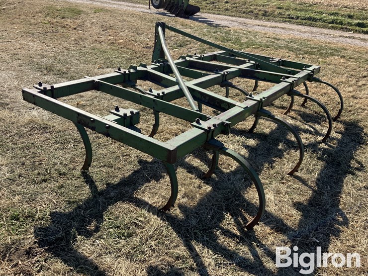 john-deere-3-pt.-chisel-image-7