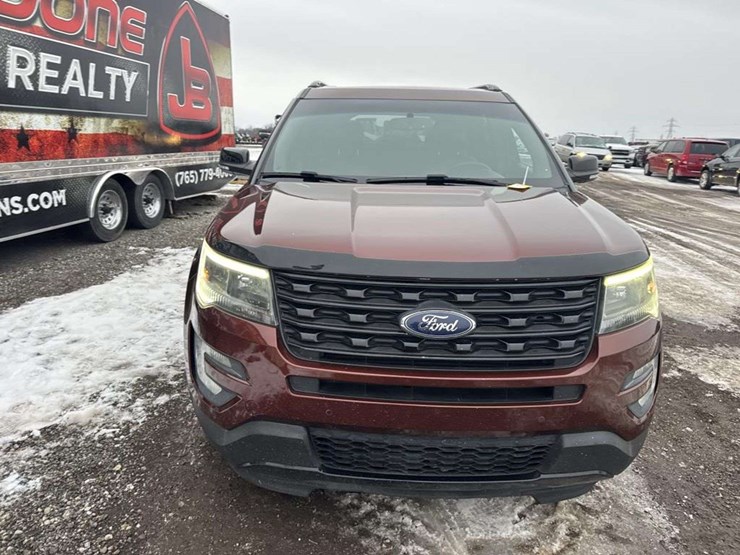 2016-ford-explorer-image-7