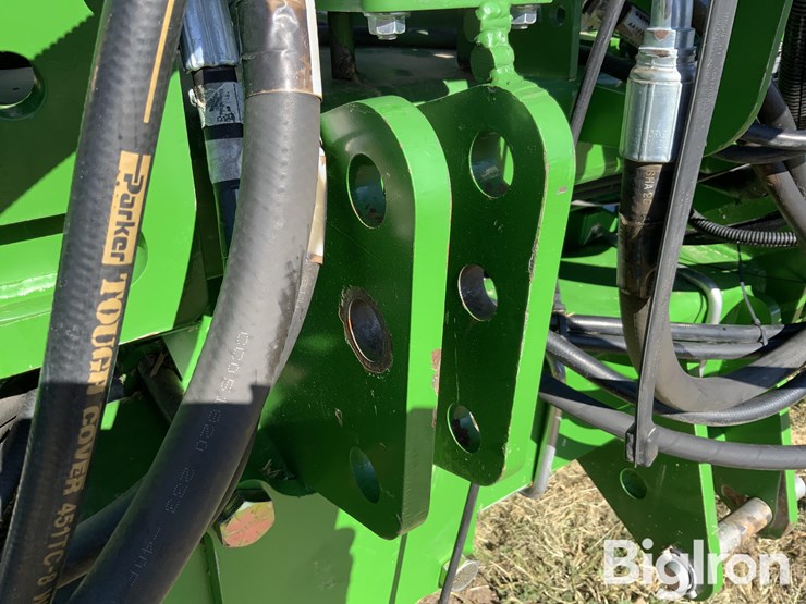 john-deere-dr12-image-13