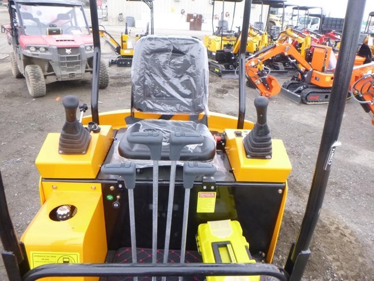 2025-vicsec-vc15-y-hydraulic-excavator-image-19