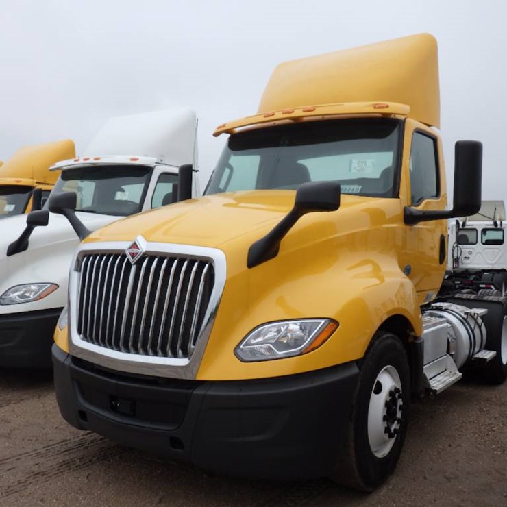 2019 INTERNATIONAL LT