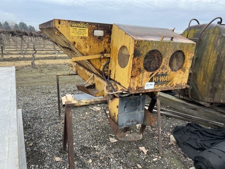 hi-way-p-6-salt-&-sand-spreader-image-1
