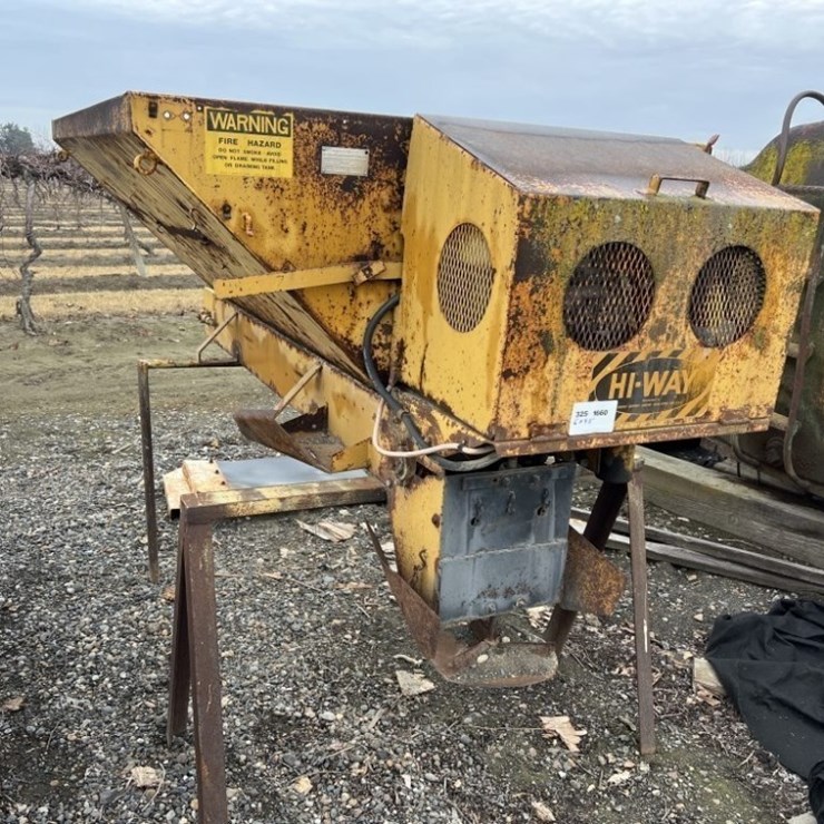 Hi-Way P-6 Salt & Sand Spreader