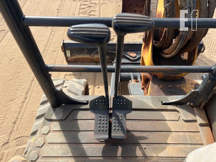 caterpillar-305e2-cr-image-36