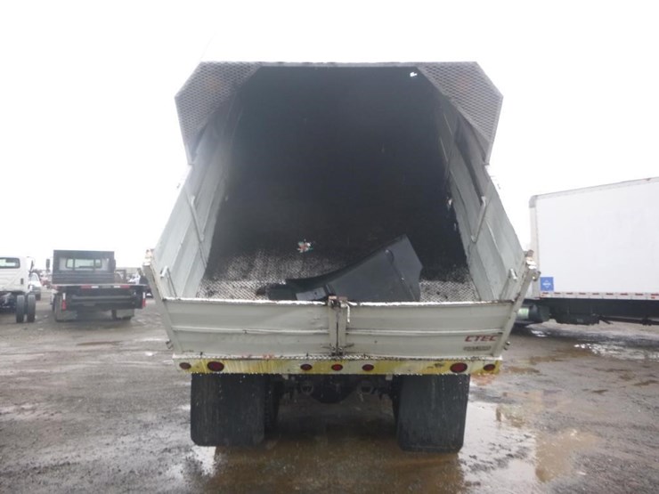 2003-international-durastar-4300-image-7