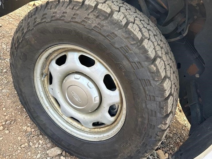 ford-f150-xl-image-16