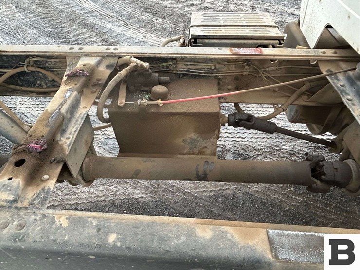 1981-gmc-grain-truck-image-12