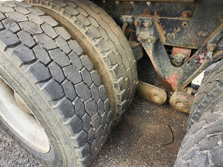 2008-kenworth-t800-image-9