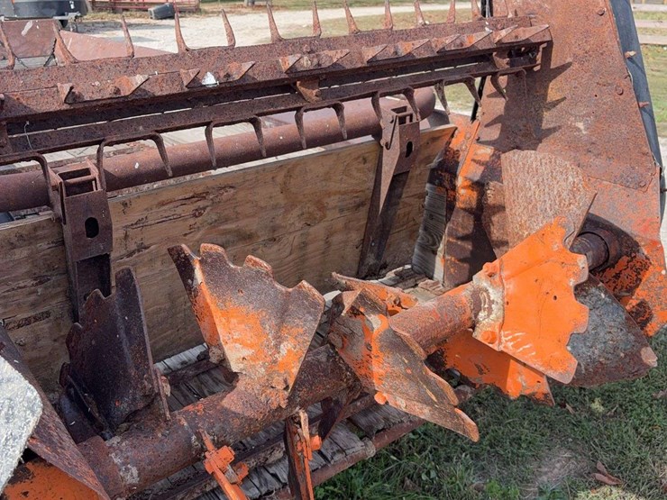 new-idea-manure-spreader,-single-axle,-wood-floor,-540pto,-has-a-hole-in-floor,-is-in-working-order,-just-needs-a-new-floor,-hyd.-slop/end-gate,-rear-beater-image-18