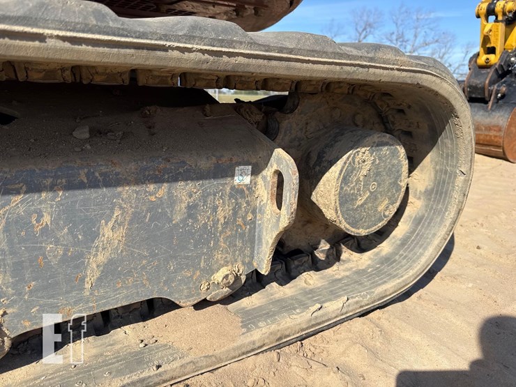 2020-takeuchi-tb260-image-11