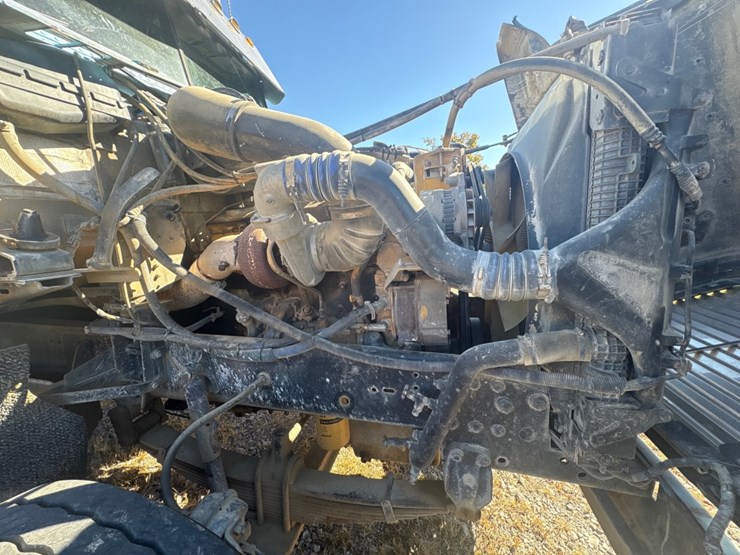 freightliner-fld120-image-21