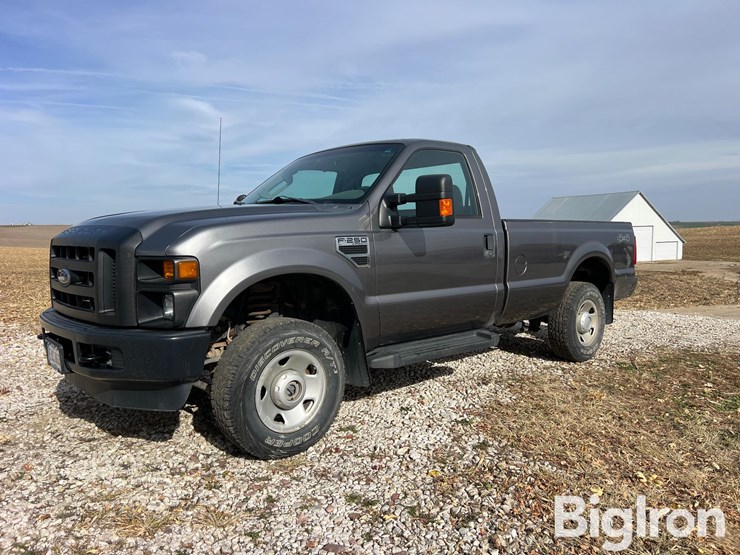 ford-f250-xl-image-1