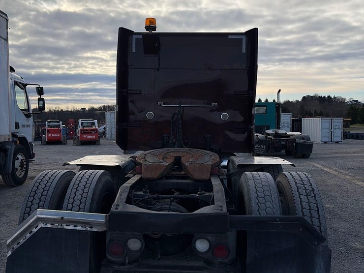 1999-peterbilt-379-image-5