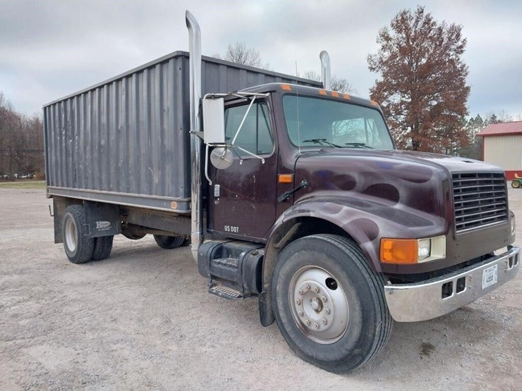 international-4700-image-3