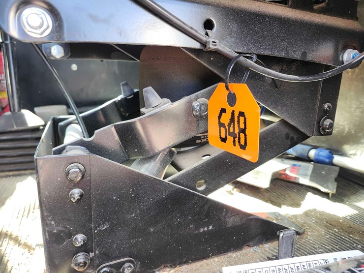 2011-kenworth-t800-image-2