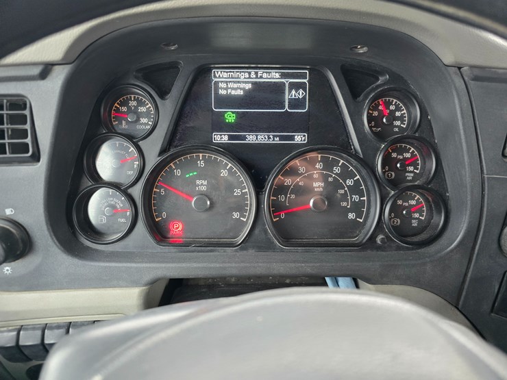 2020-peterbilt-567-image-178