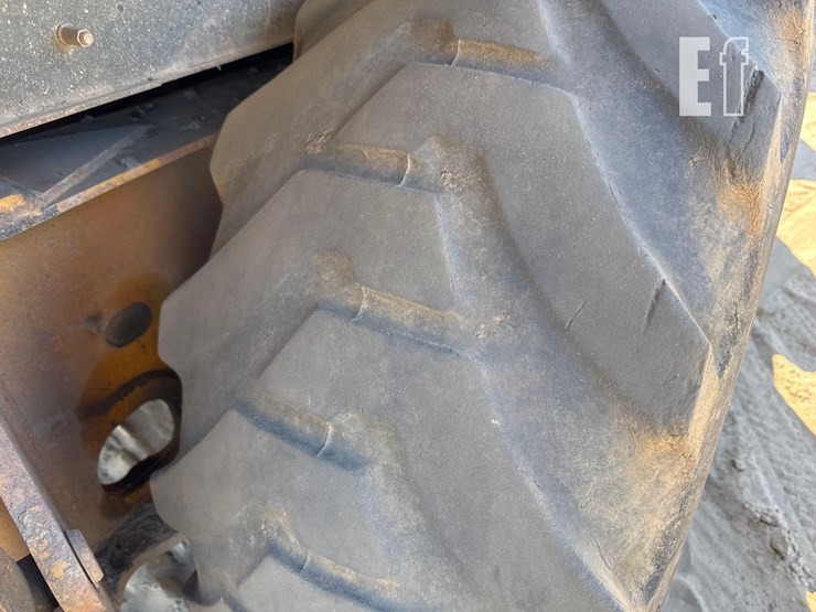 2008-deere-310sj-image-9