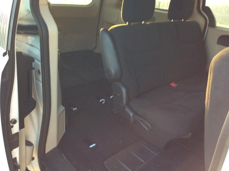 2017-dodge-grand-caravan-image-7