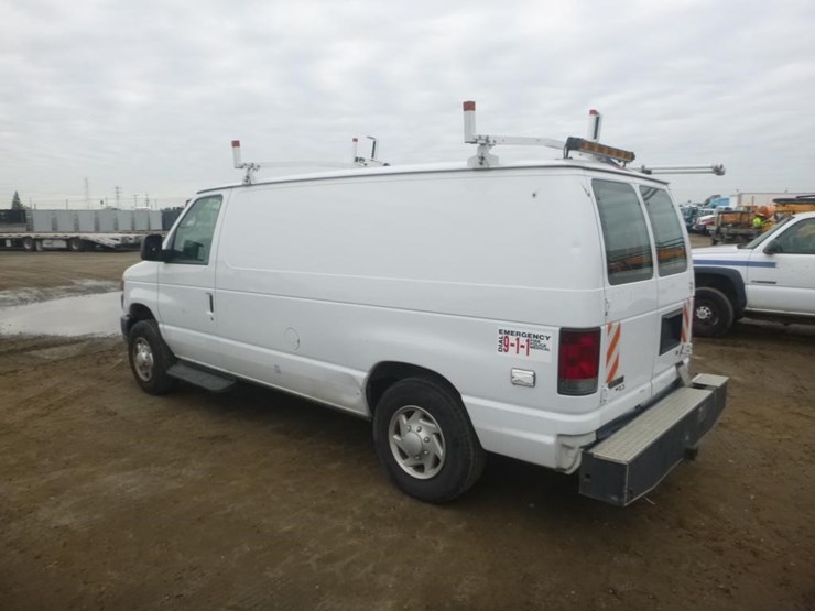 2012-ford-e150-image-4