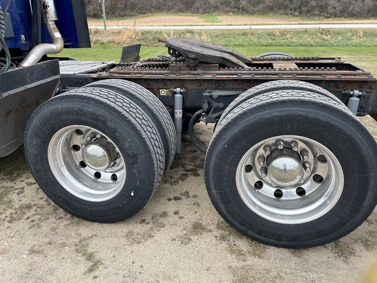 kenworth-t680-image-11