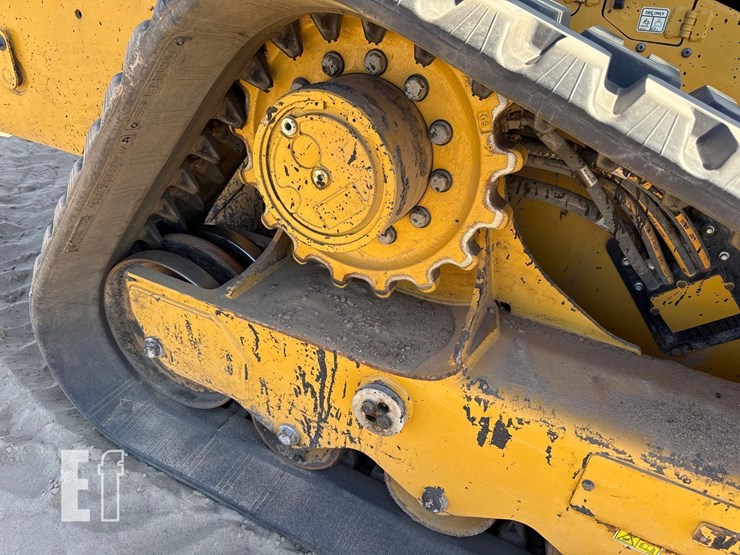 2022-caterpillar-299d3-image-14