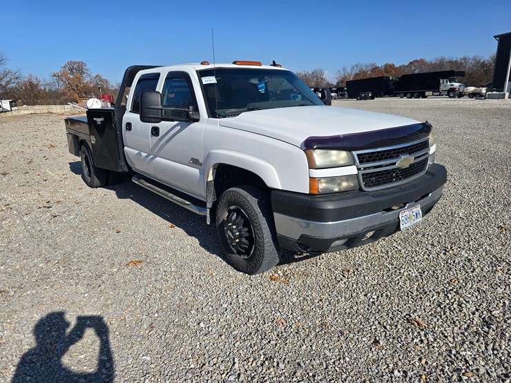 chevrolet-silverado-3500-image-40