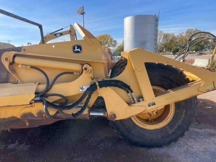 2004-&-2005-john-deere-1812-scraper-package-of-two-image-4