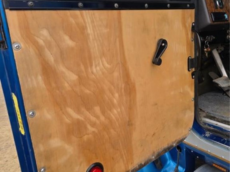 international-9400-image-29