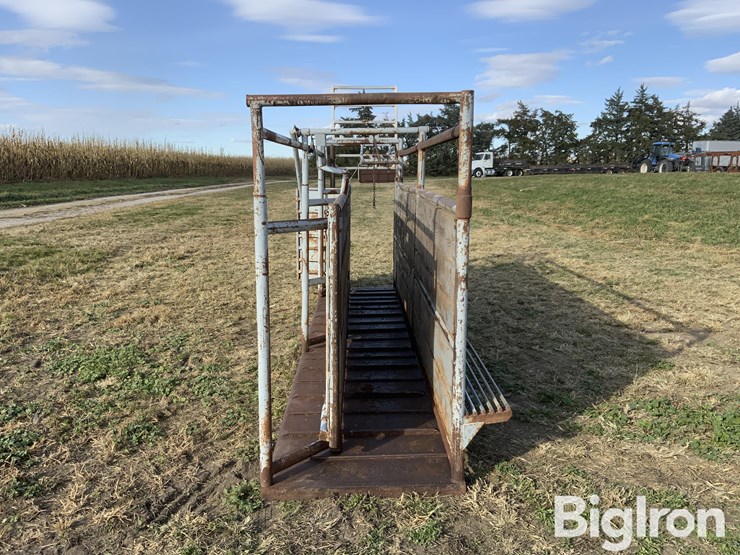 pearson-adjustable-alley-image-6