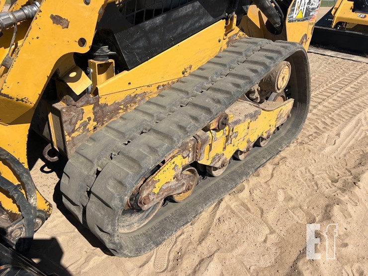 2016-caterpillar-259d-image-13