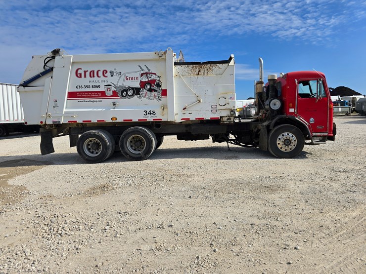 2003-peterbilt-320-image-36