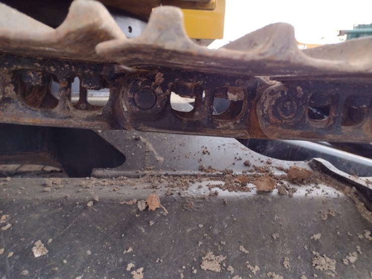 caterpillar-307.5-image-43