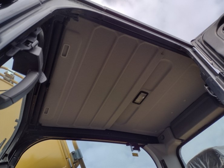 caterpillar-315-gc-image-13