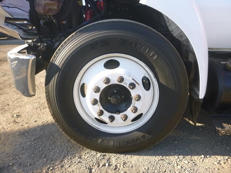 2013-ford-f650-image-19