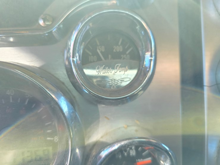 2005-peterbilt-379-image-96