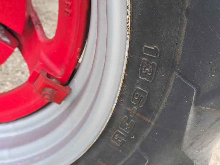 1951-farmall-m-2wd-tractor-image-20