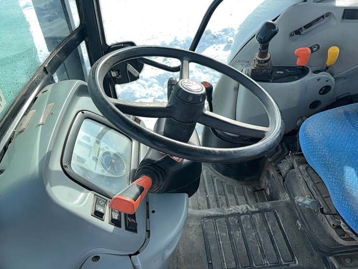 new-holland-t4030-image-16