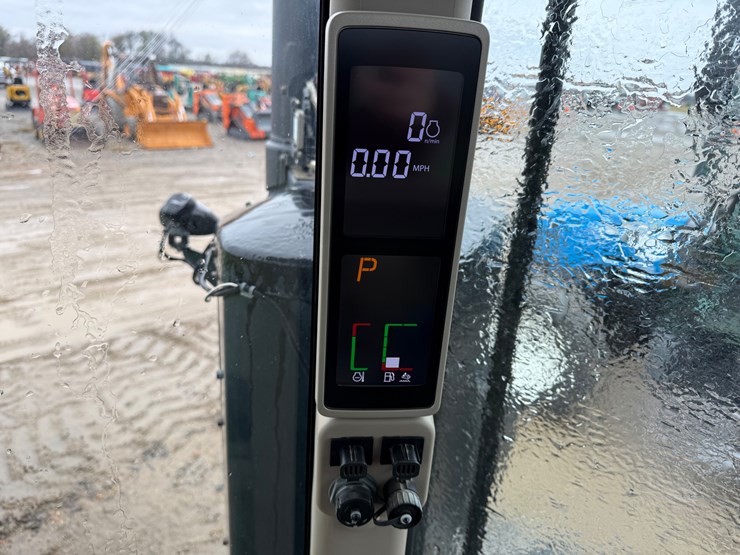 john-deere-8320rt-image-100