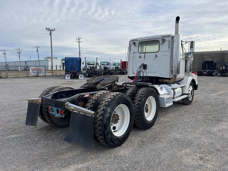 2016-western-star-4900-image-5