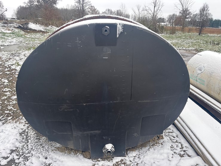 #1545-•-2500-gallon-poly-tank-image-3